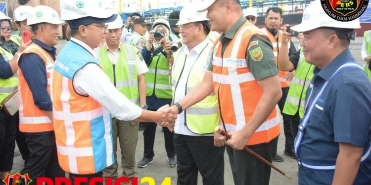 Danrem 044/Gapo Dampingi Mendag Lakukan Ekspose Temuan Hasil Pengawasan Post Border