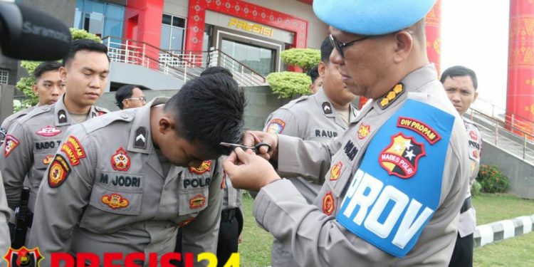 Penegakan Disiplin Personel Polri, Karo Provost Awali Pengambilan Test Urine.