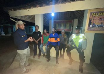 Polsek Belitang III Cek dan Sambangi Poskamling untuk Tingkatkan Keamanan Lingkungan