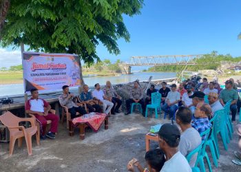 Kapolres Manggarai Timur Melaksanakan Kegiatan Jumat Curhat di Kampung Nggeok, Borong