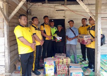 Polsek Belitang III Beri Santunan Kepada Kelurga Korban