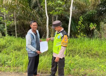 Bhabinkamtibmas berikan himbauan Jangan Buka Lahan Dengan Dibakar