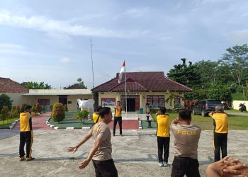 Jaga Kebugaran Tubuh Personil, Polsek Belitang III Gelar Senam Bersama
