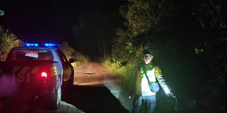 Antisipasi Tindak Pidana 3C Polsek Belitang III laksanakan Patroli Hunting Subuh
