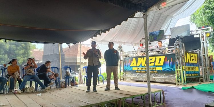 Jaga Kamtibmas, Bhabinkamtibmas Polsek Belitang III Beri Himbauan Dilarang Musik Remix