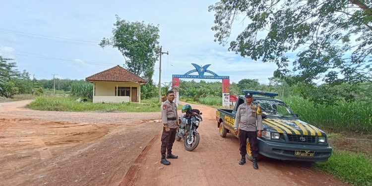 Personil Polsek Belitang III Lakukan Patroli antisipasi tindak kejahatan