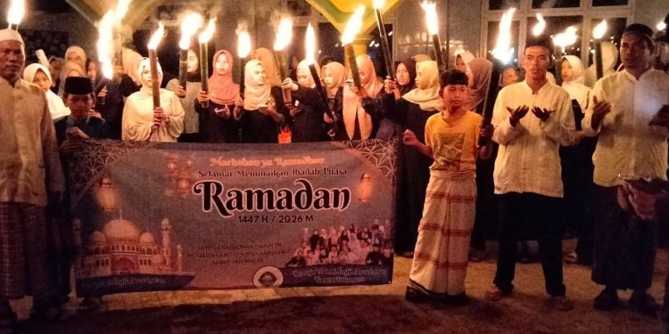 Risma Ar Rahman dan Karang Taruna Rangai Tritunggal Gelar Pawai Obor Sambut 1447/ Hijriyah
